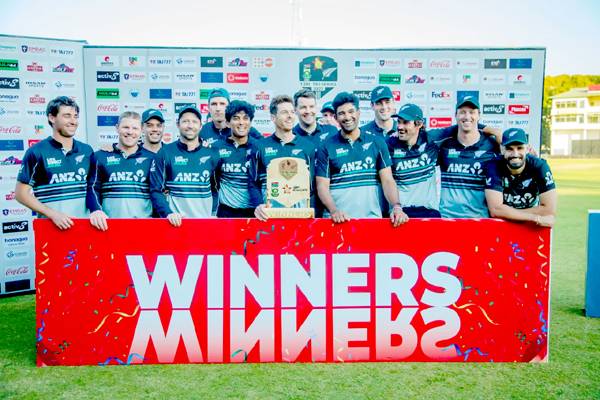 Henry’s last-over heroics hand New Zealand T20I Tri-Series title