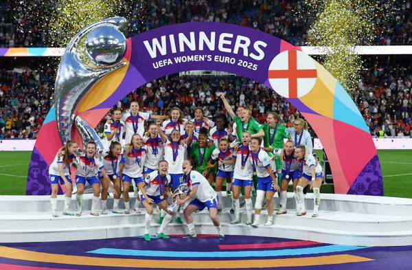 Kelly the hero as England sink Spain in shootout to win Euro 2025