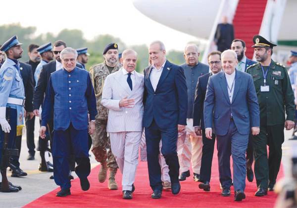 Iran president arrives in Pakistan to boost trade, connectivity