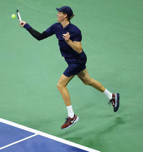 Anisimova stuns Swiatek to face Osaka, Sinner storms into US Open semis