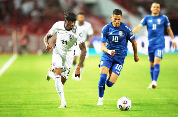 England thrash Serbia 5-0 to close in on World Cup spot